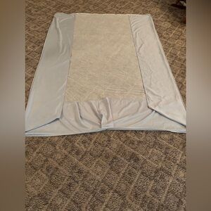 Mainstays Queen Sized Bed Skirt 60" x 78" - light grey